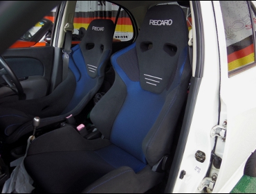 RECARO（レカロシート） NISSAN マーチ K12（2006年1月） に RECARO